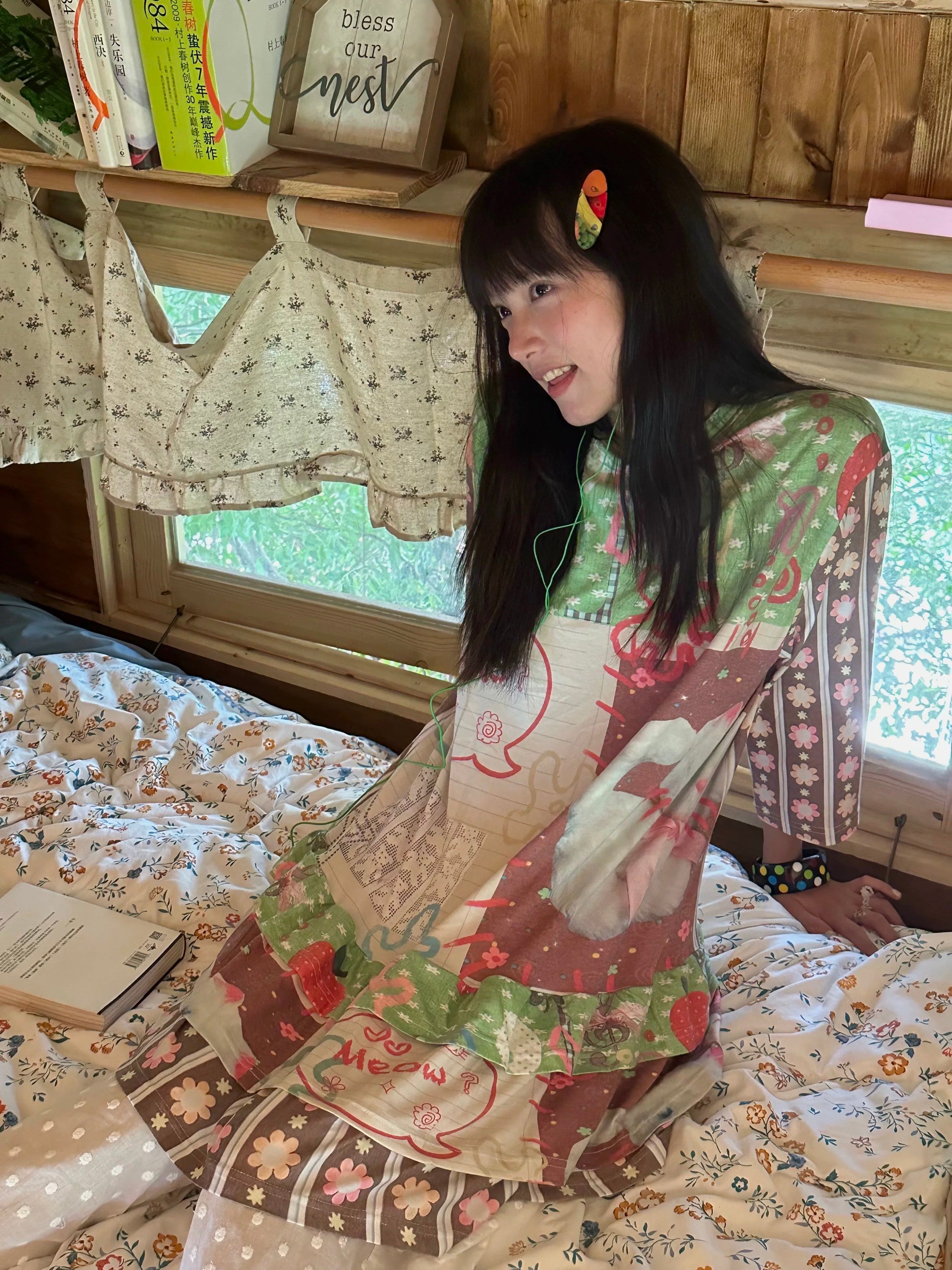 Cat-printed tiered T-shirt dress