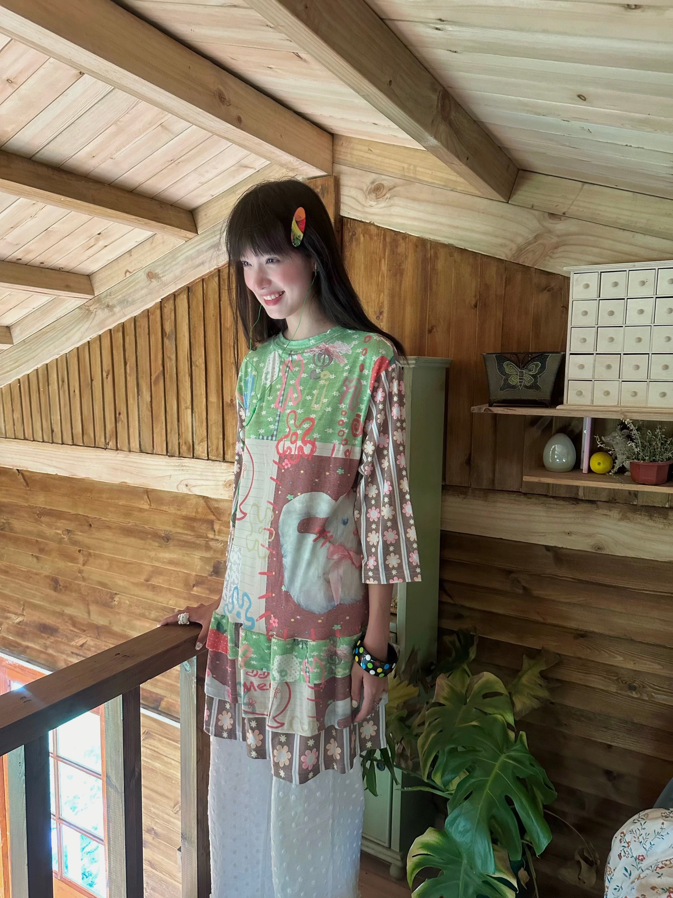 Cat-printed tiered T-shirt dress