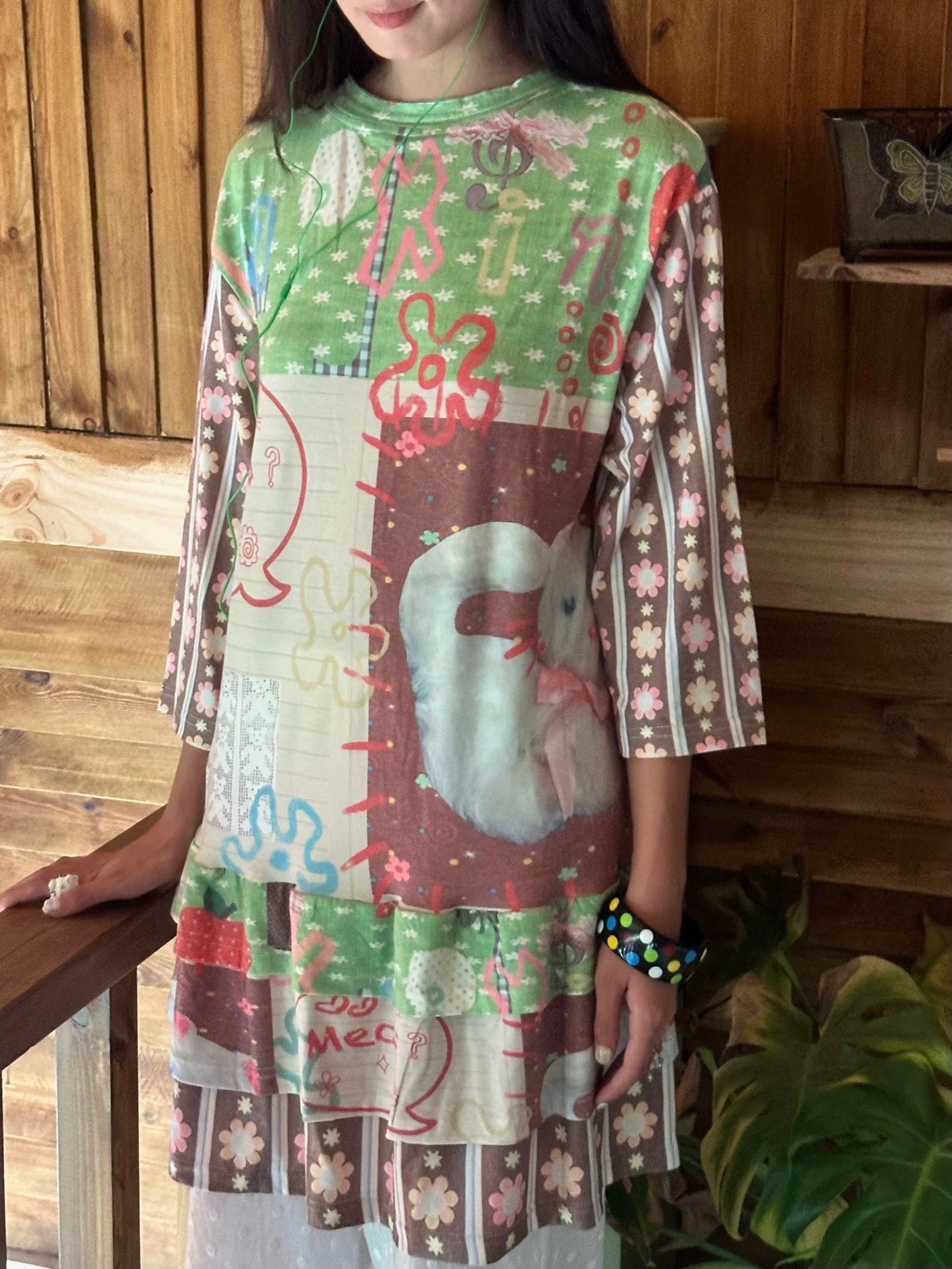 Cat-printed tiered T-shirt dress