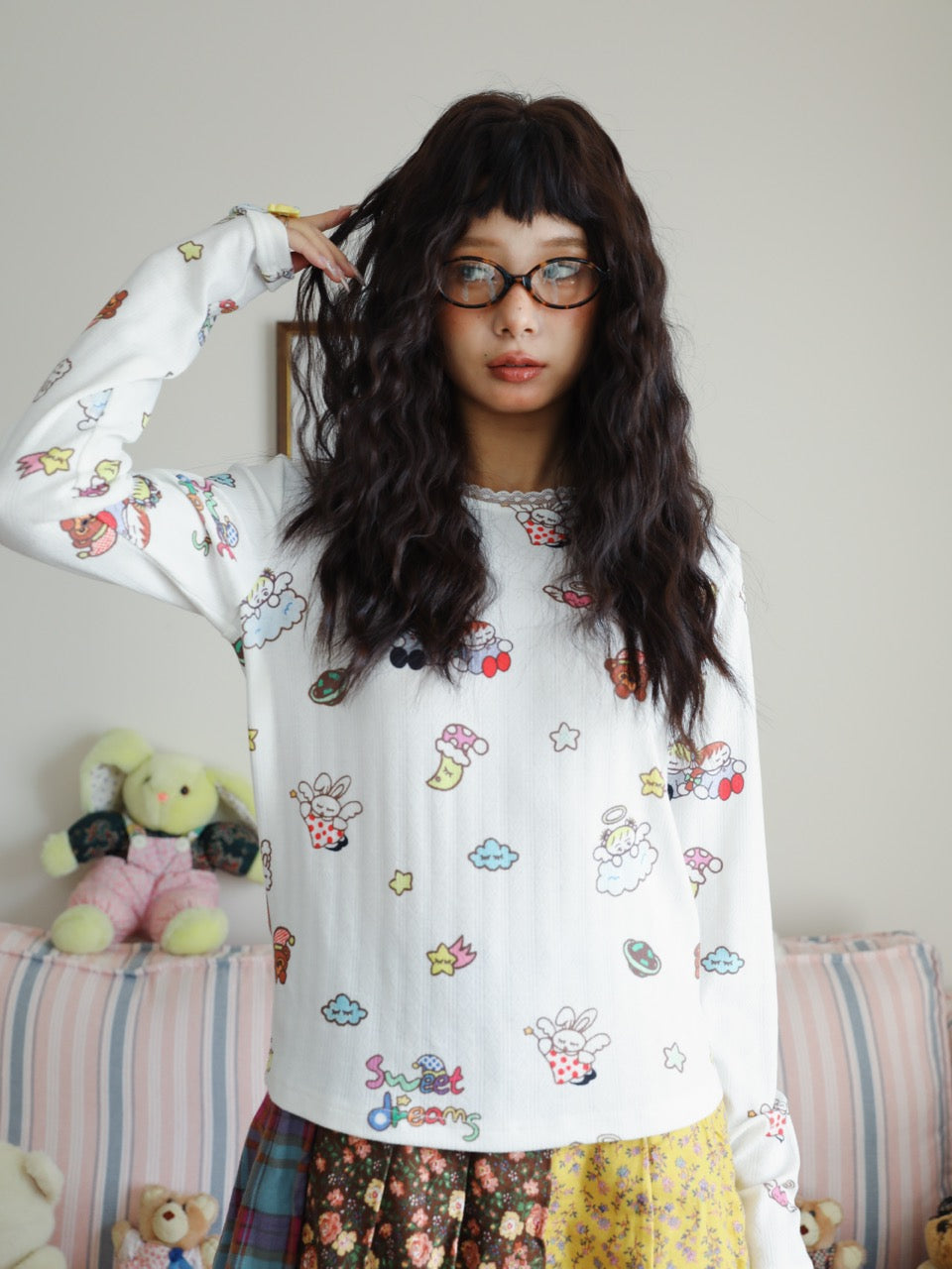 White base layer top with all-over print and lace trim