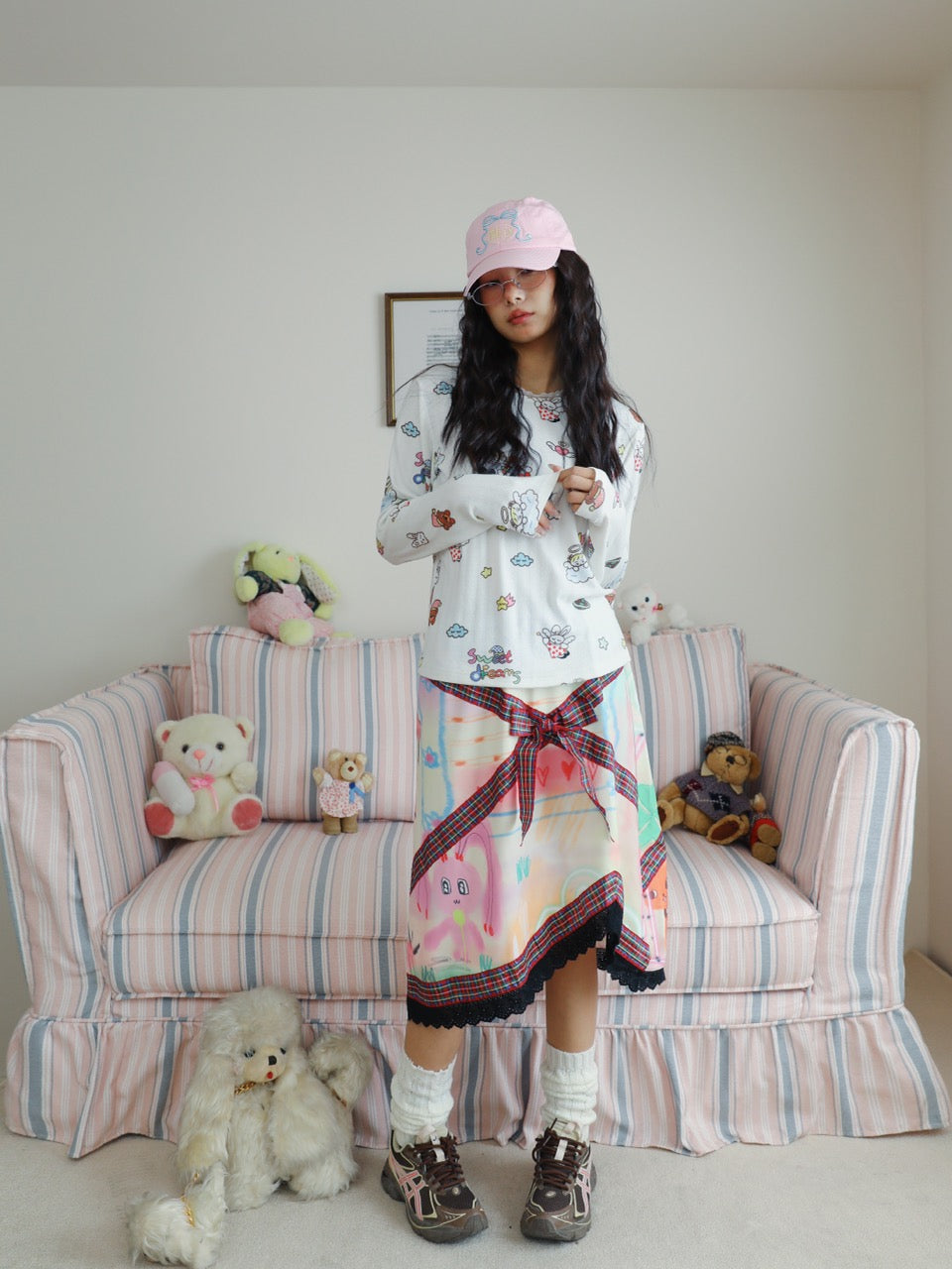 Illustrated lace midi skirt