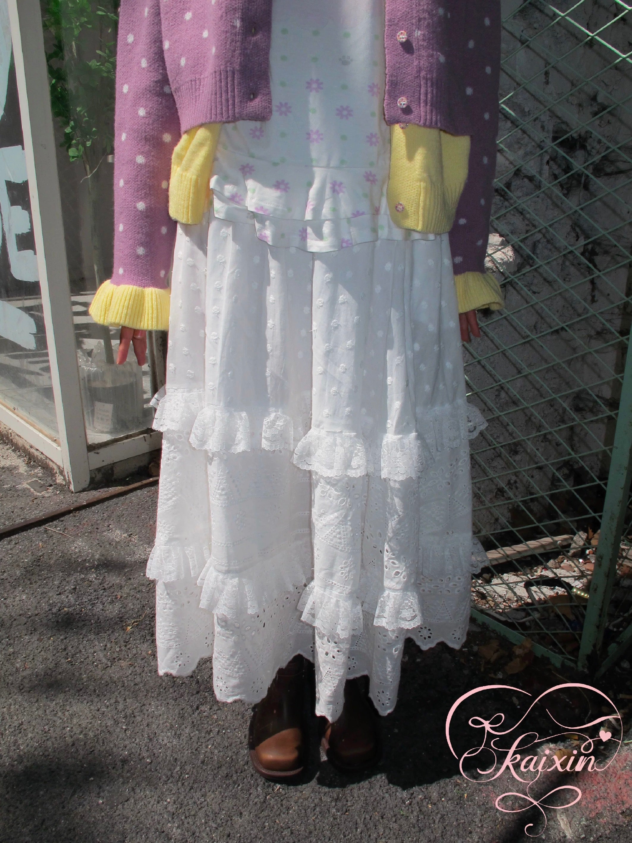 White lace-paneled tiered skirt