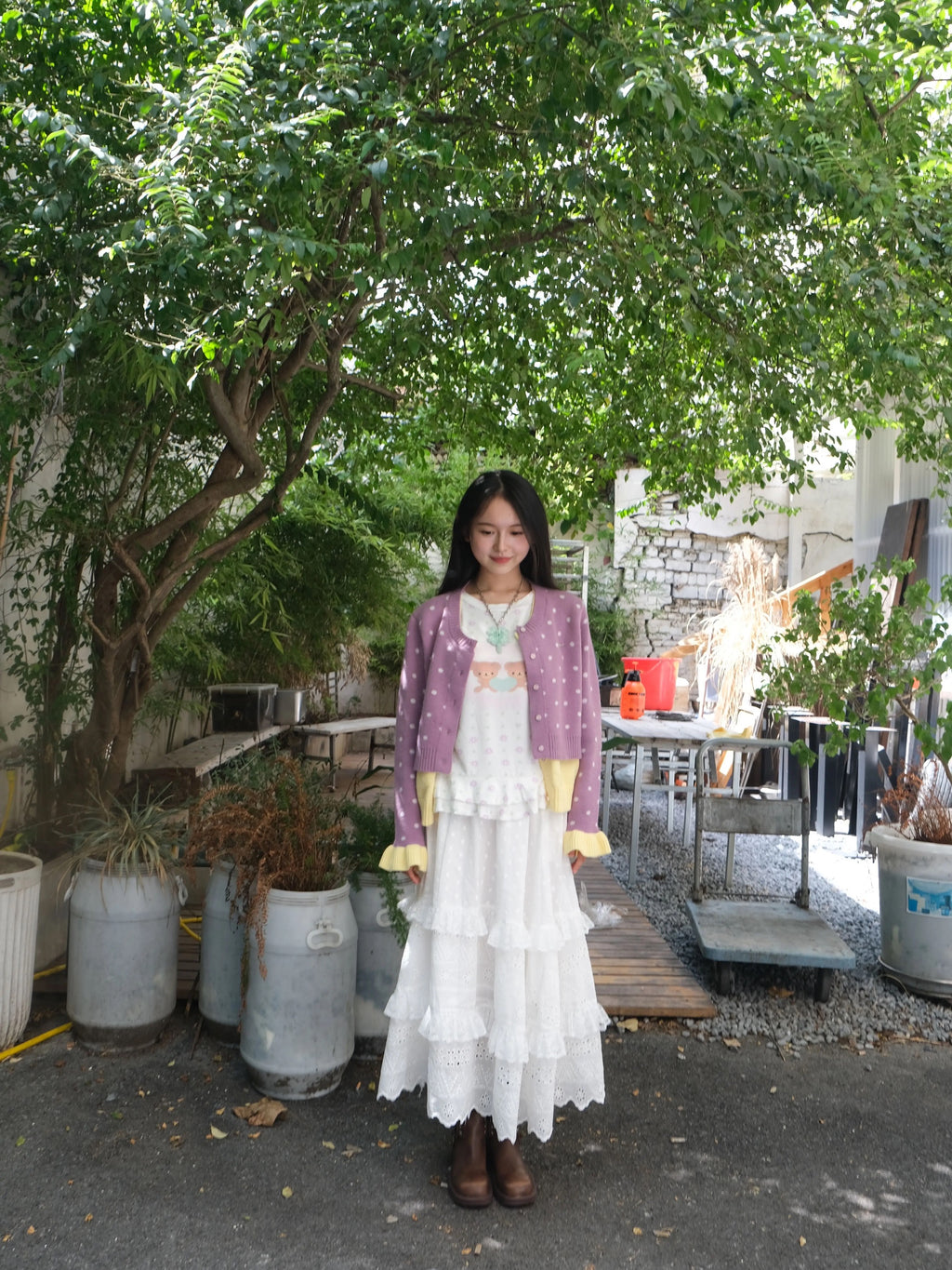 White lace-paneled tiered skirt